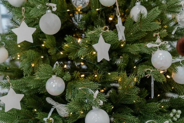 can-flocked-christmas-trees-be-harmful